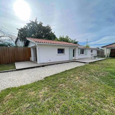 Maisonnette Avec Jardin A Ares Villa ภายนอก รูปภาพ